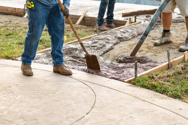 Best Concrete Driveway Installation  in Bellevle, IL